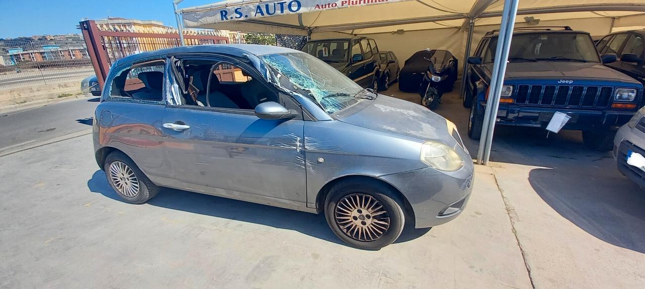 Lancia Ypsilon 1.2b senza motore 07