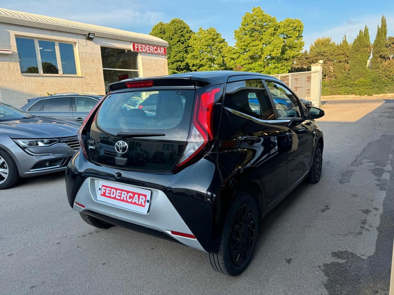 Toyota Aygo Connect 1.0 VVT-i 72CV 5 porte x-cool