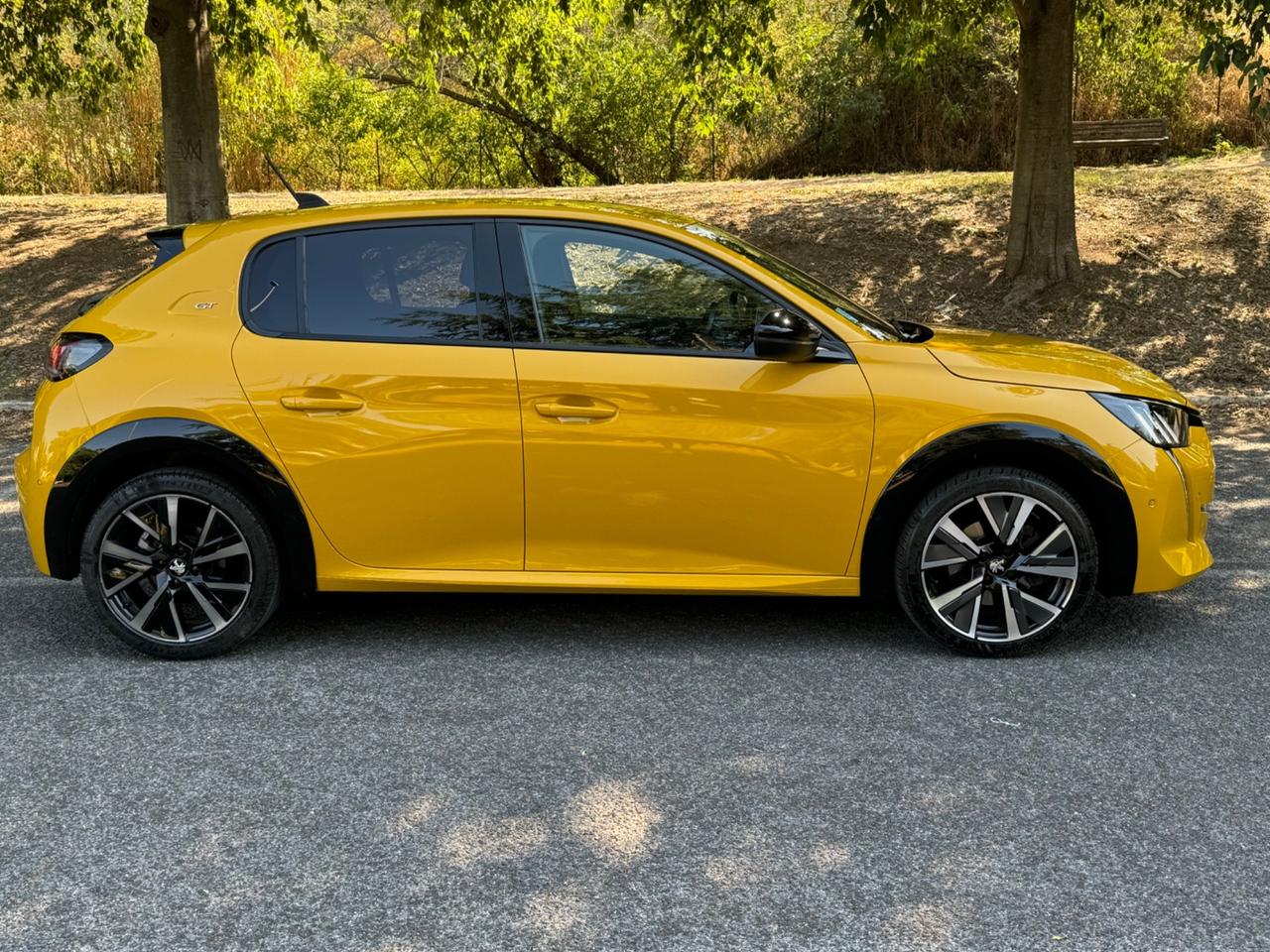 Peugeot 208 PureTech 100 Stop&Start 5 porte GT