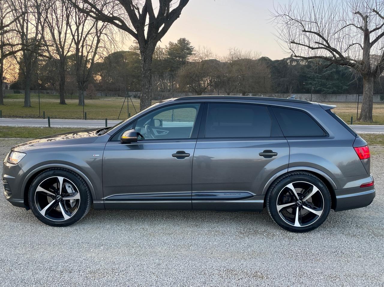 Audi Q7 3.0 TDI 272 CV - ALLUVIONATA RIPARABILE