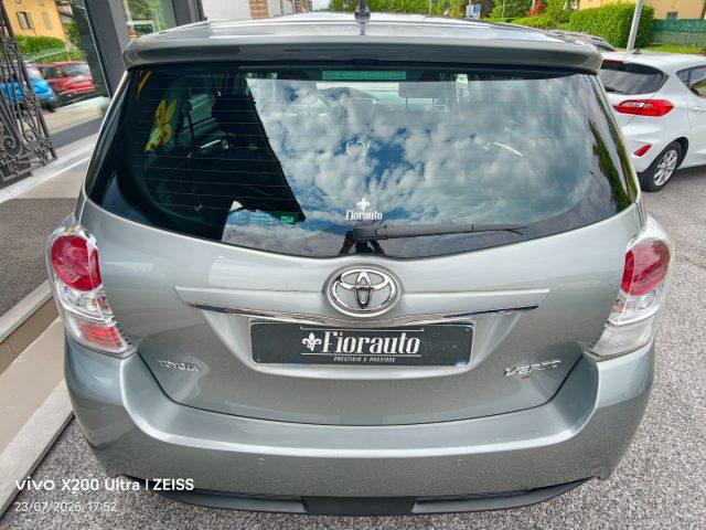 TOYOTA Verso 2.0 D Active 7 posti
