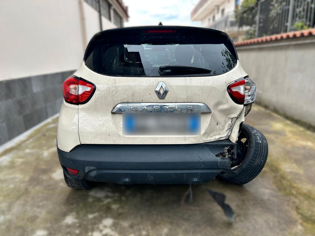 Renault Captur 1.5 dCi 90CV - 2015 Incidentata