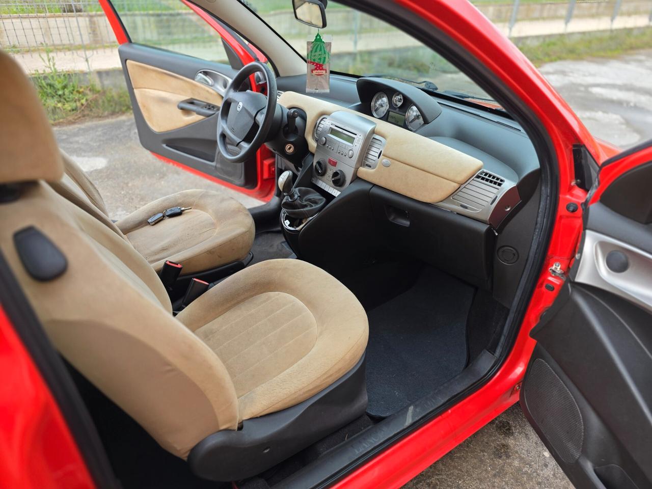 Lancia Ypsilon 1.2 Argento