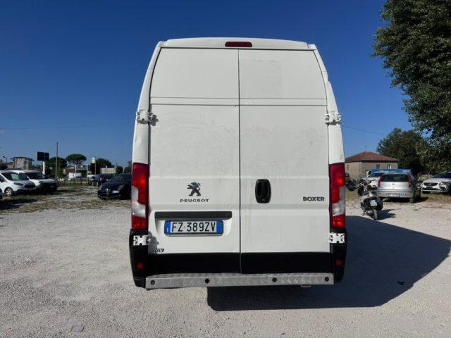 PEUGEOT Boxer 330 2.2 BlueHDi 140 S&S PC-TM Furgone