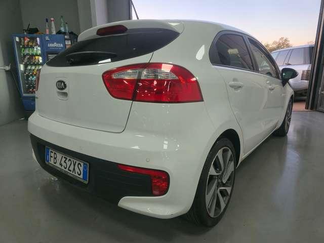 Kia Rio Rio III 2011 5p 1.2 cvvt Cool E6
