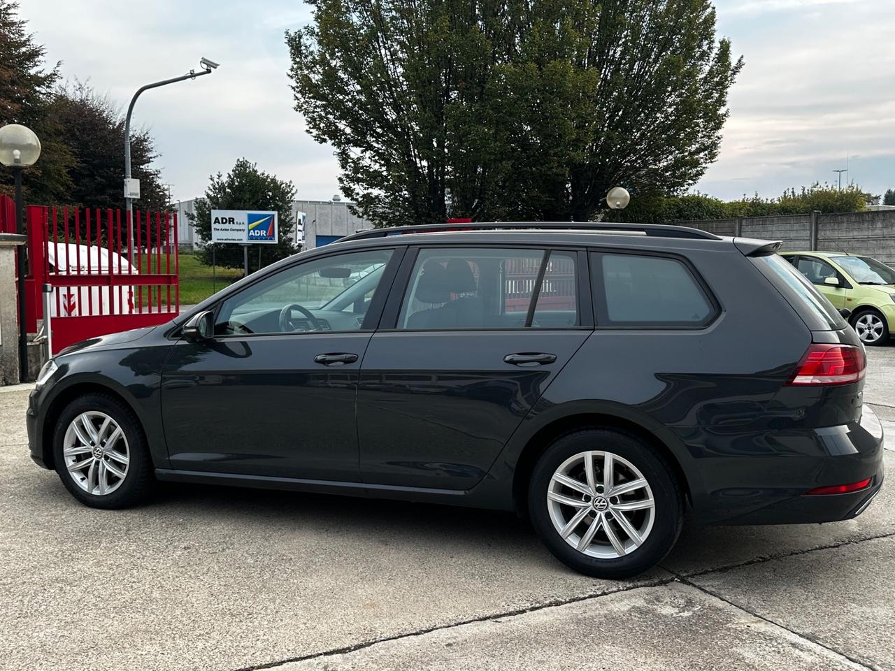 Volkswagen Golf Variant 1.0 TSI 115 CV Business BlueMotion Tech.