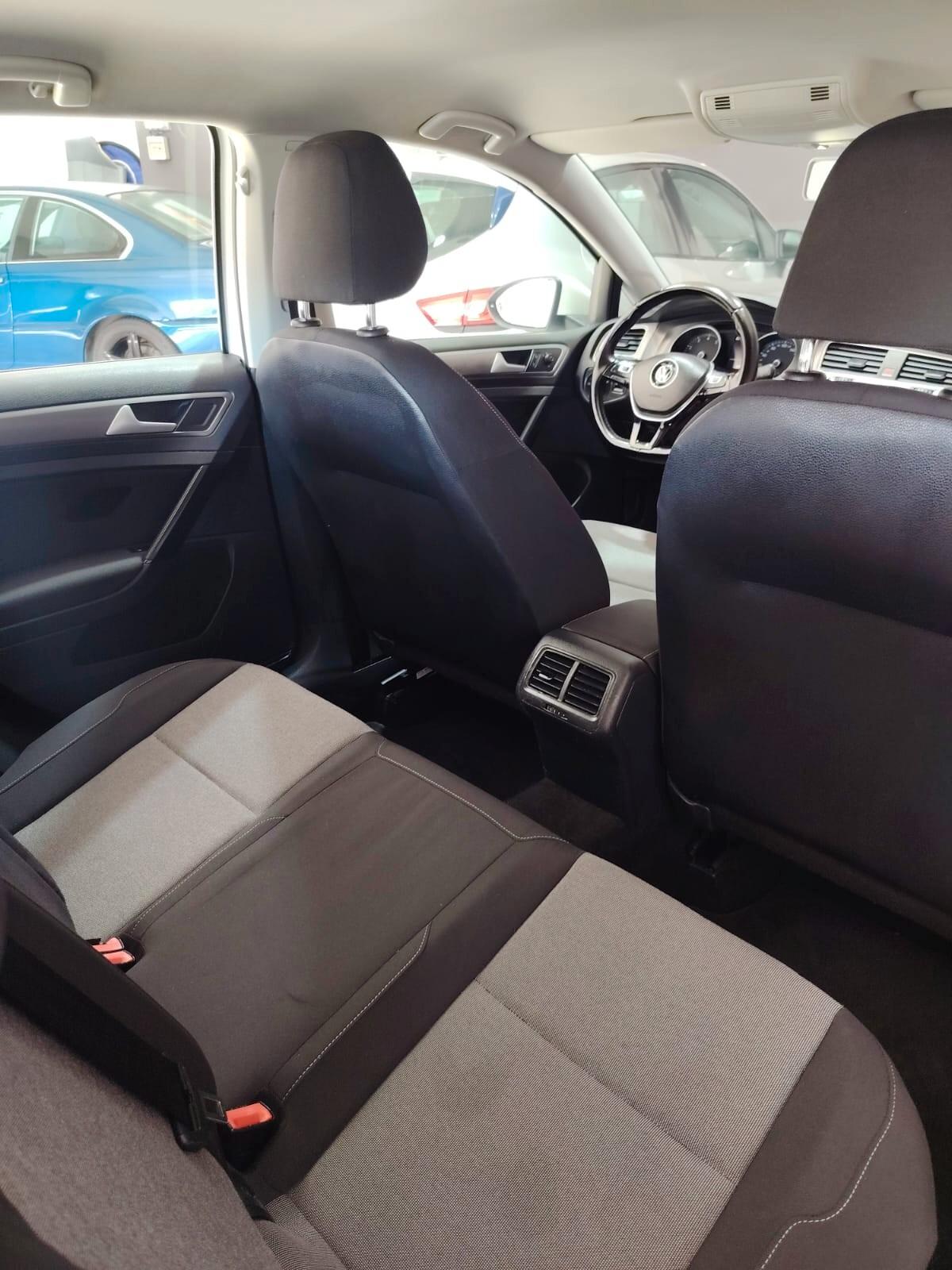 Volkswagen Golf 1.4 benzina metano