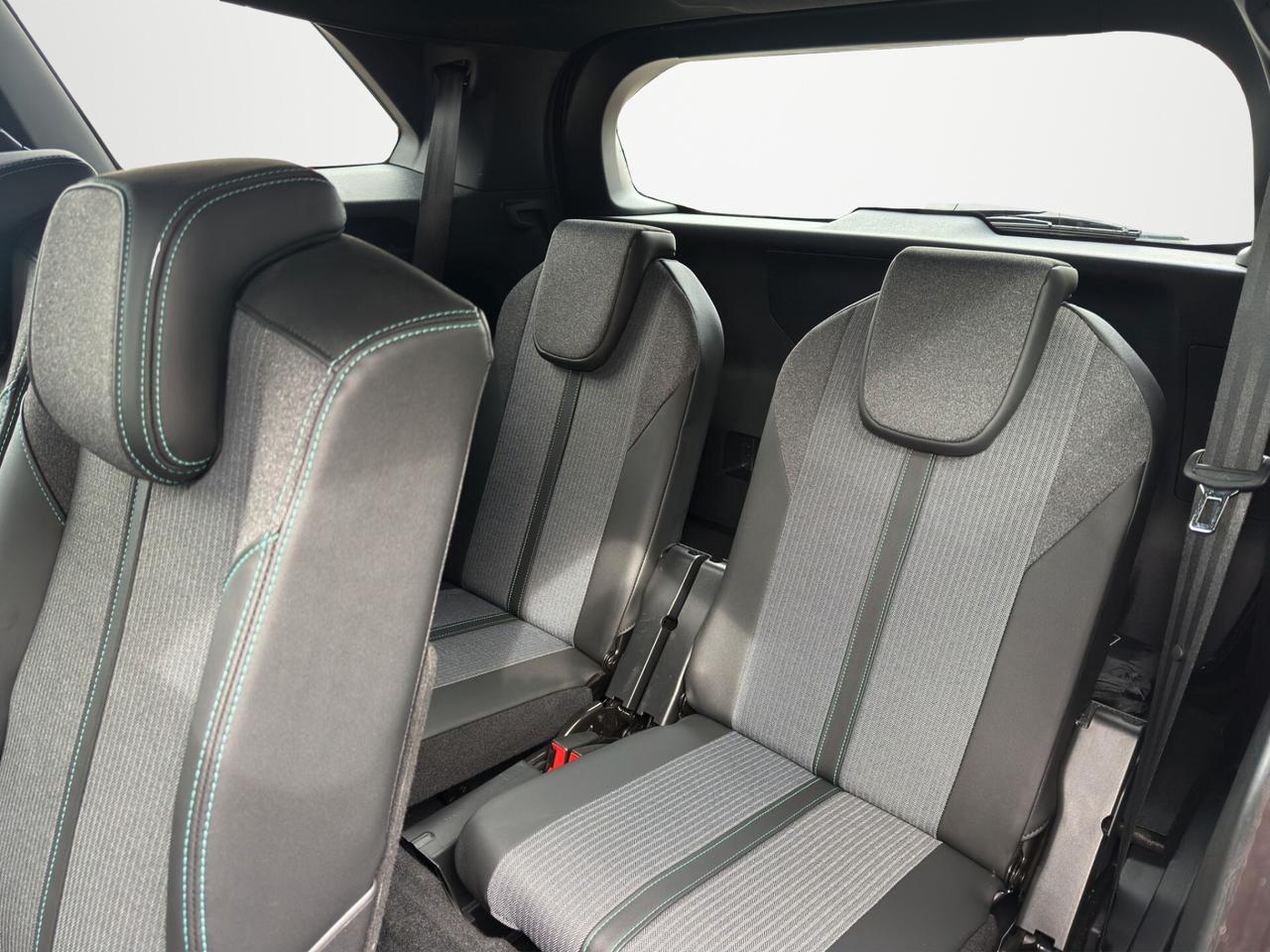 Peugeot 5008 Hybrid 136 e-DCS6 Allure Pack