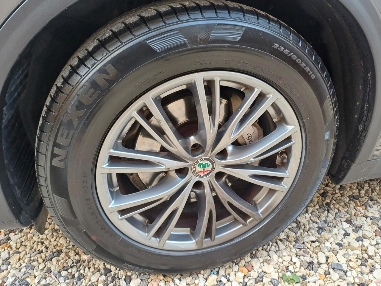 Alfa Romeo Stelvio 2.2 Turbodiesel 180 CV AT8 RWD Executive