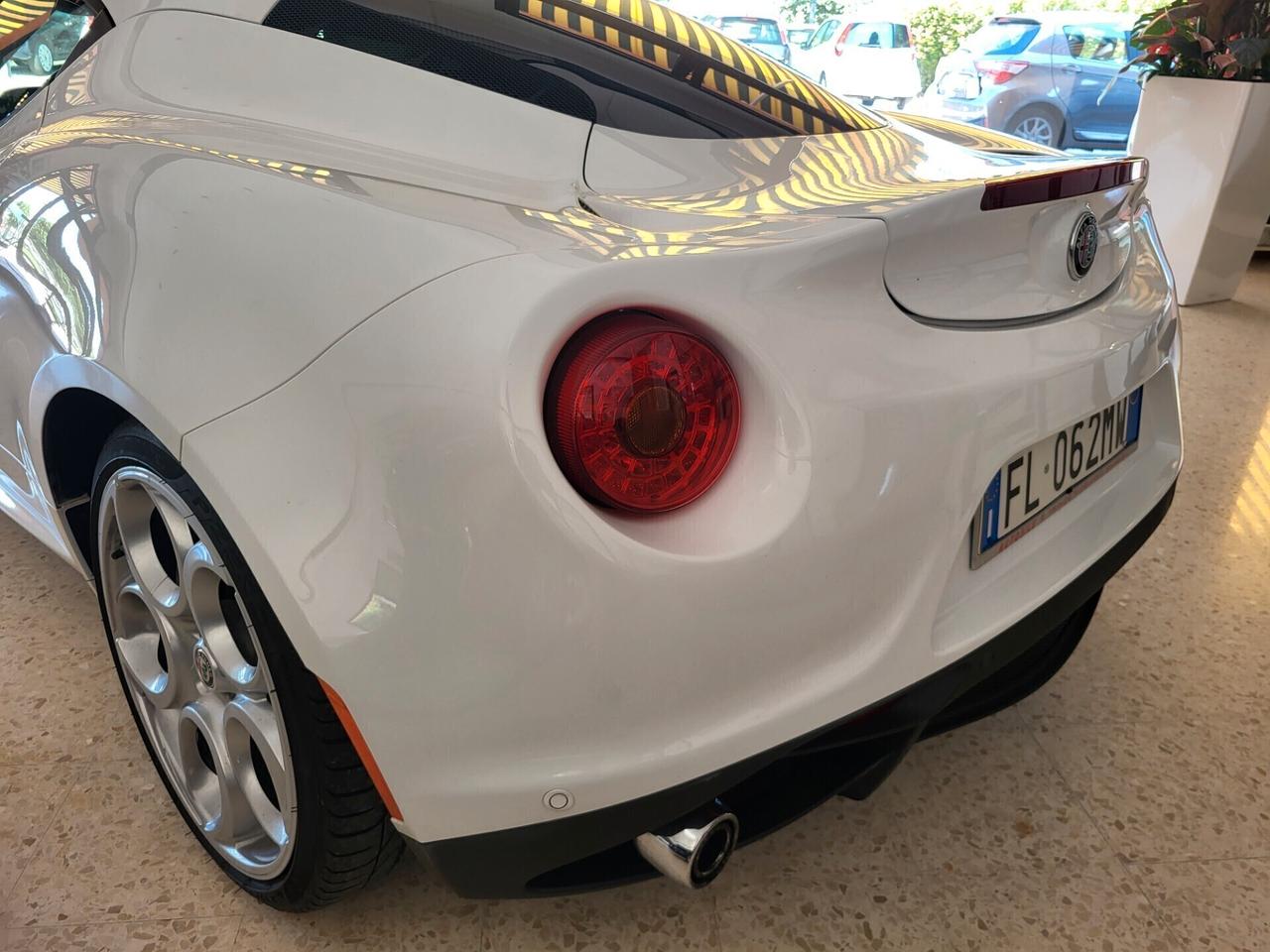 Alfa Romeo 4C 1750 TBi