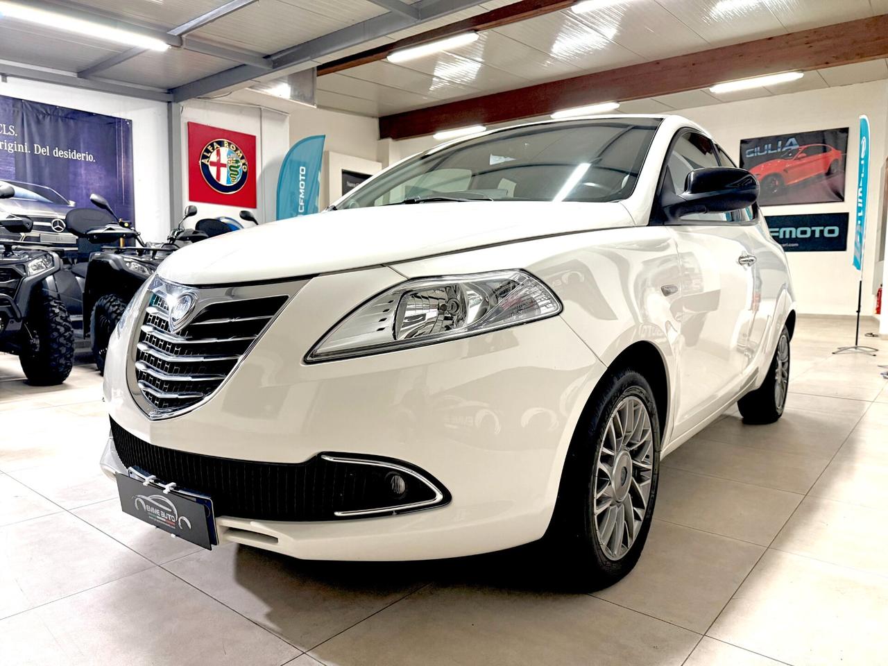 Lancia Ypsilon 1.2 69 CV 5 porte Gold