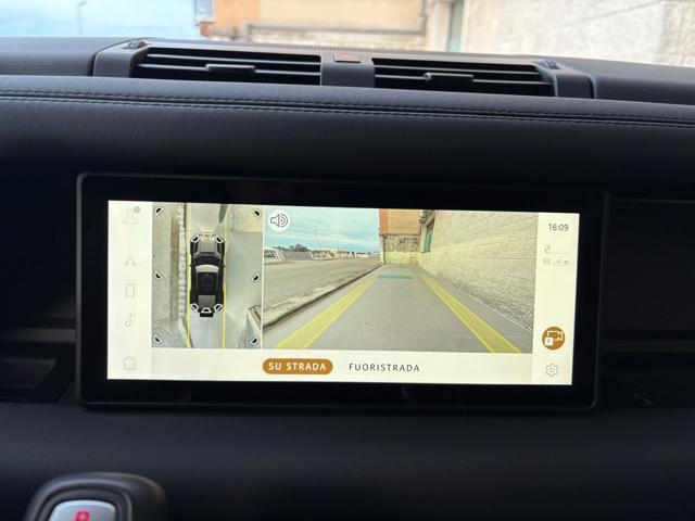 LAND ROVER Defender 110 3.0D I6 200 CV AWD Auto X-Dynamic SE AUTOCARRO