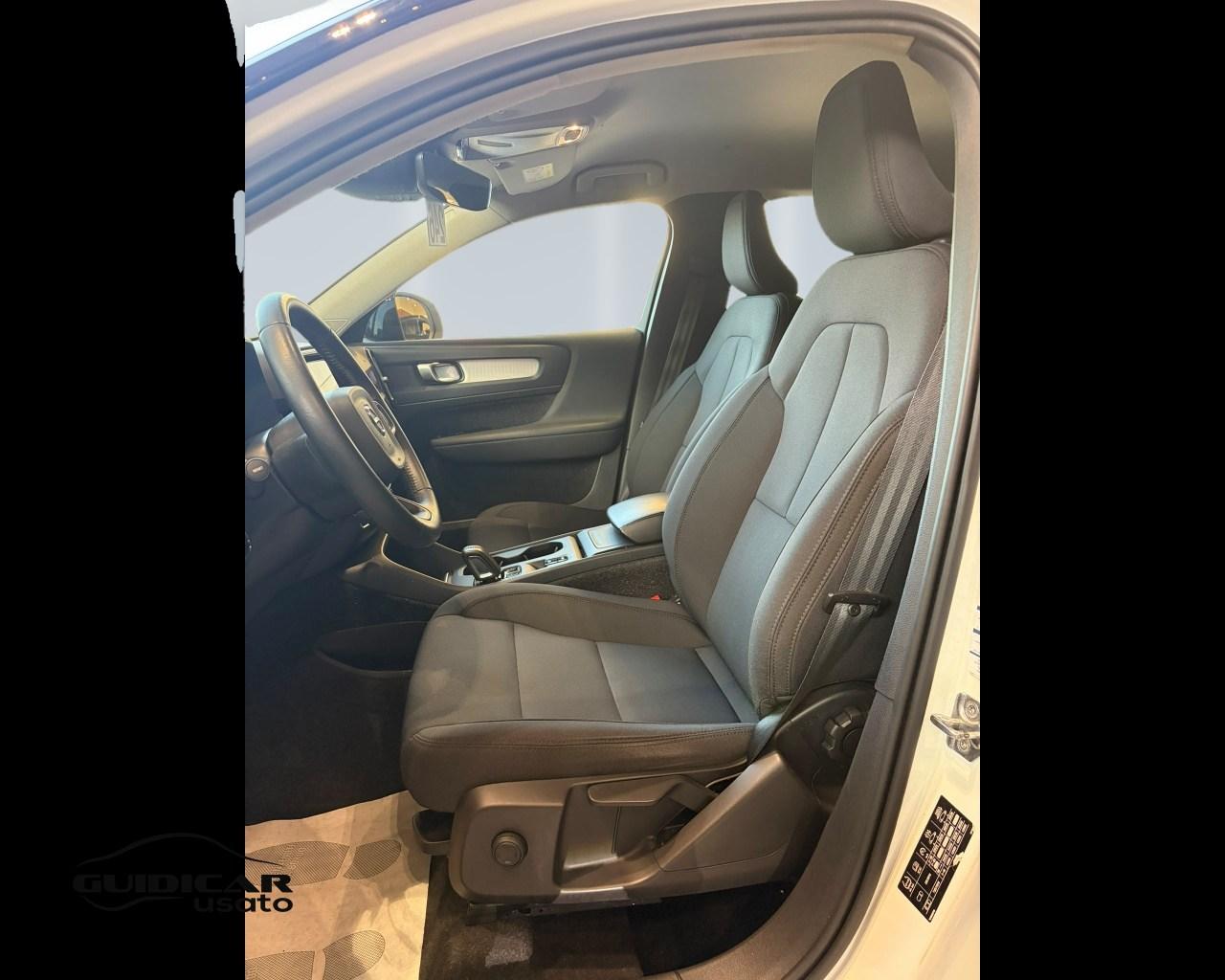 VOLVO XC40 - XC40 1.5 t2 Momentum Pro auto my21