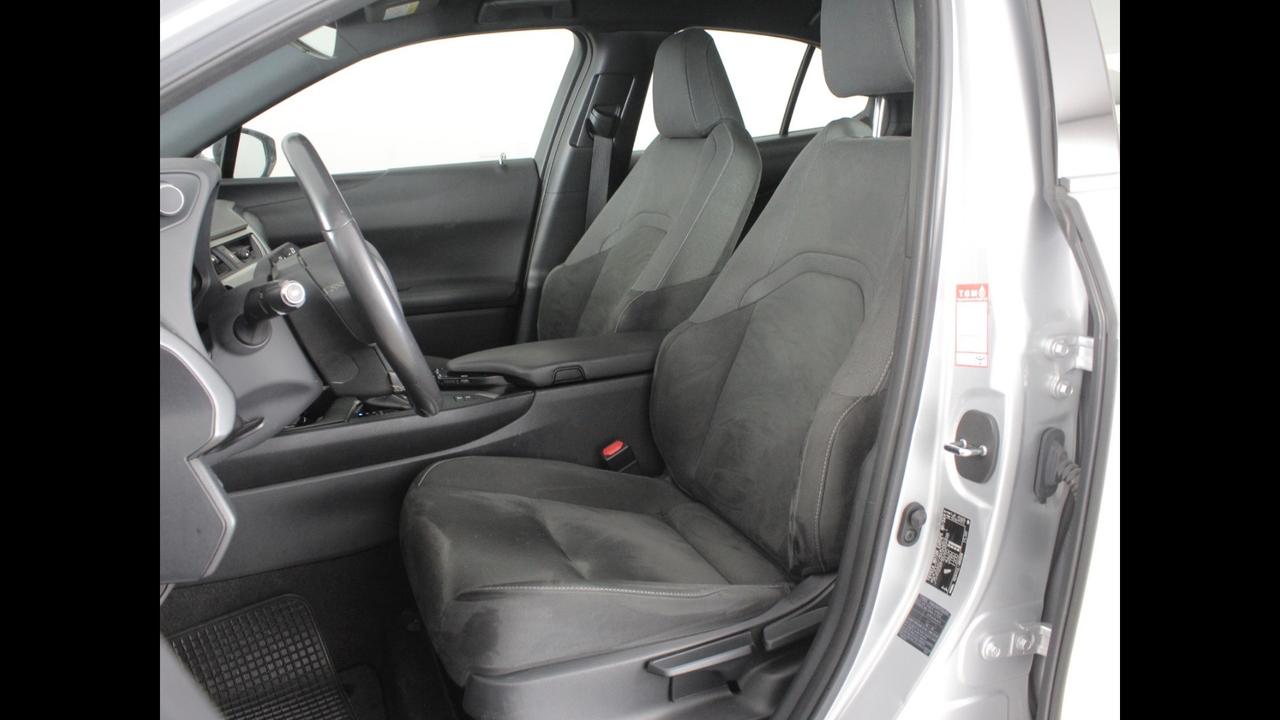 LEXUS UX 2019 - UX 250h 2.0 Business 2wd cvt