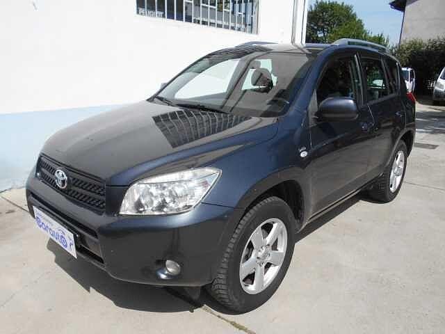 Toyota RAV4 2.2 D-4D 136 CV Sol