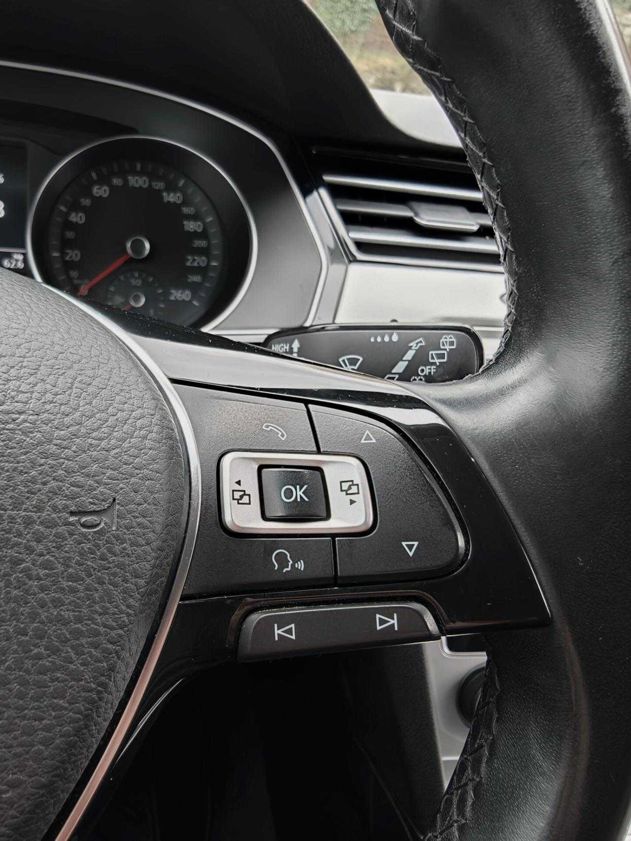 Volkswagen Passat Variant 1.6 TDI 120cv DSG