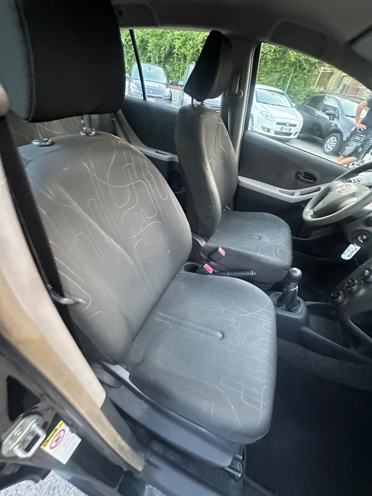 Toyota Yaris 1.0 5 porte Now