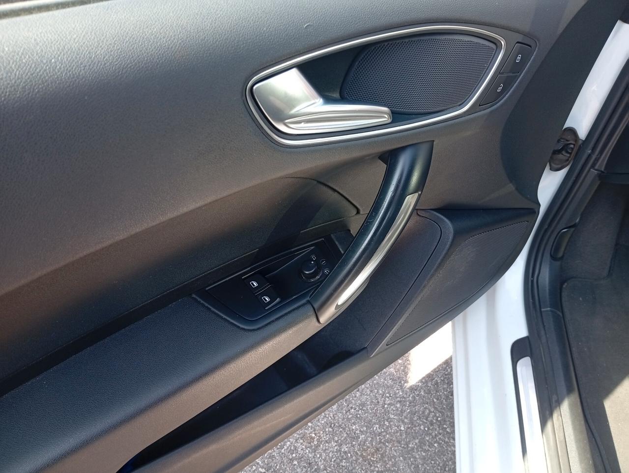 Audi A1 1.6 TDI S tronic Attraction NEOPATENTATI OK