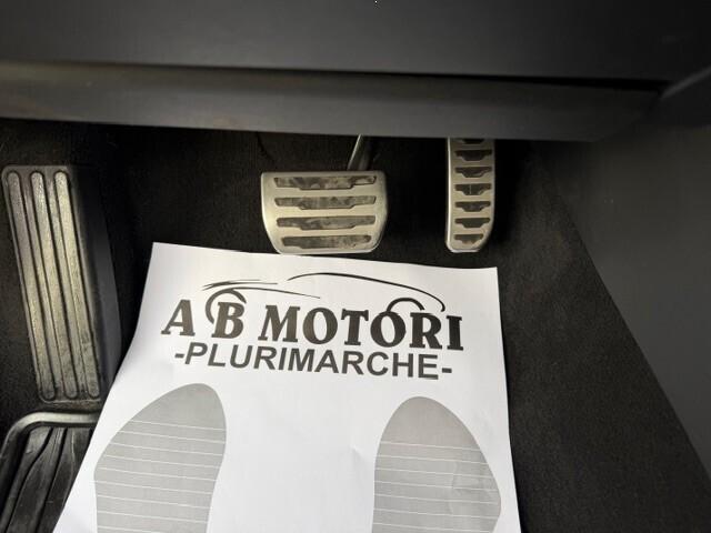 Land Rover Range Evoque 2.0D 150 CV R-Dynamic S