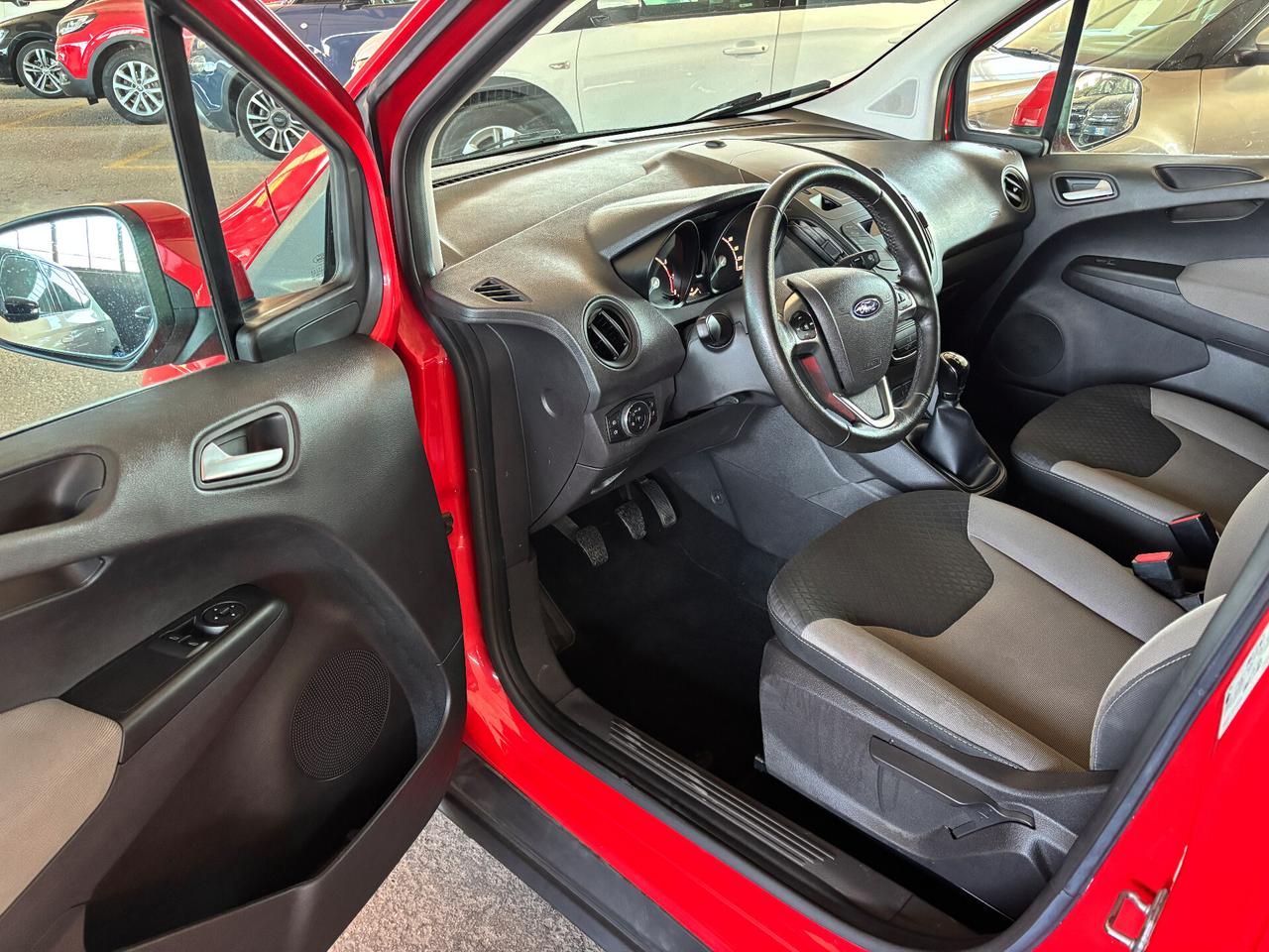 Ford Tourneo Courier 1.0 BENZINA 74KW 100CV Titanium