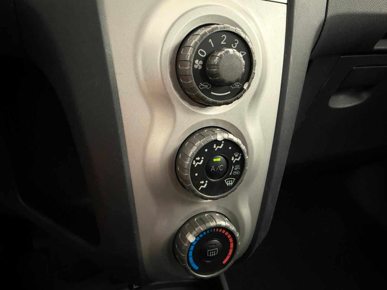 Toyota Yaris 1.0 CLIMA