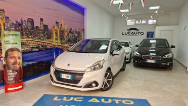 Peugeot 208 tetto panoramico