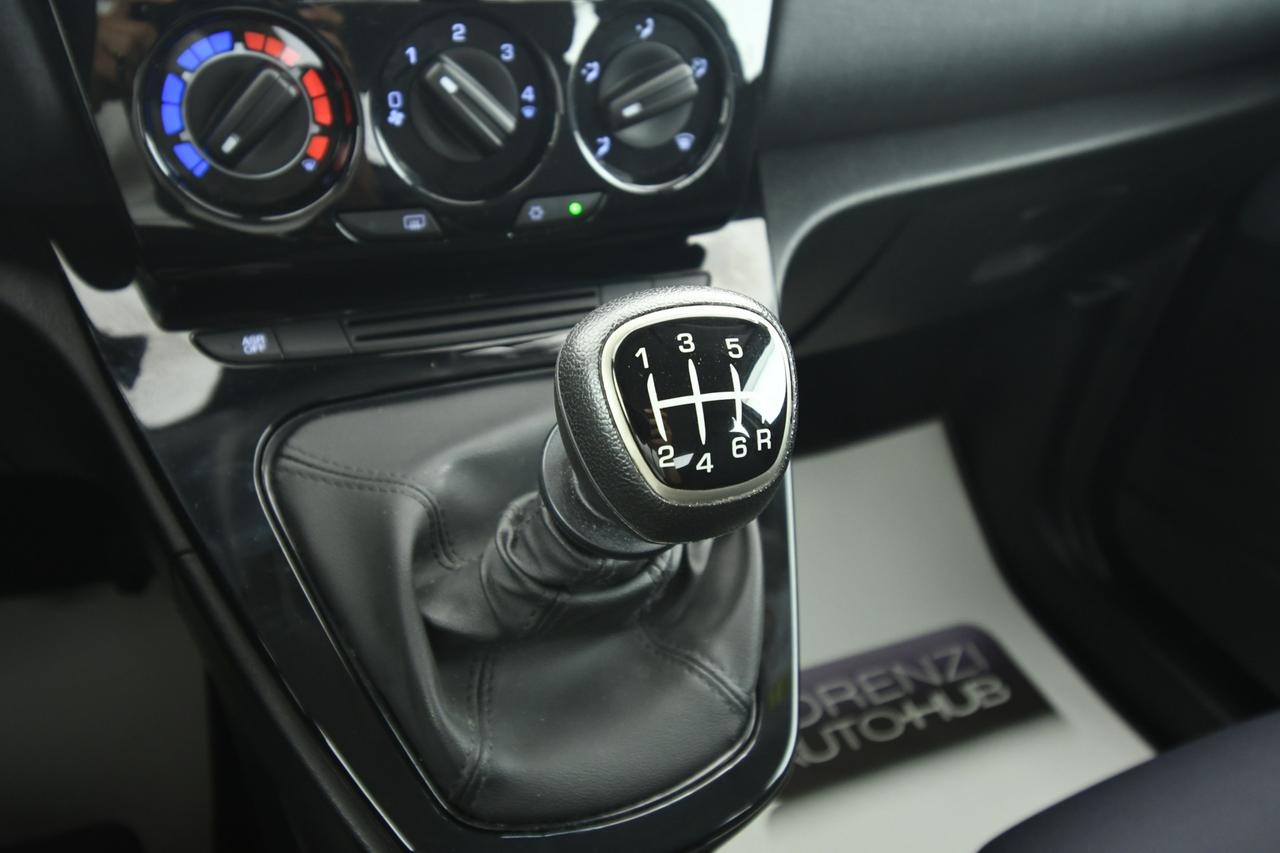 LANCIA Ypsilon 1.0 firefly hybrid Gold s&s 70cv APP CONNECT+NEOPATENTATI