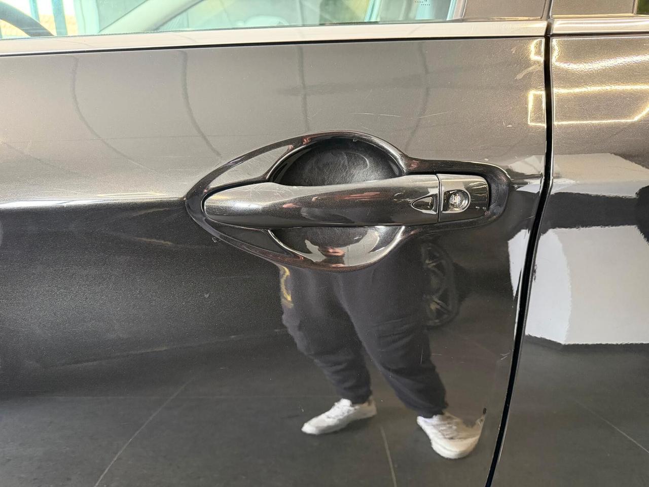 NISSAN QASHQAI TECNA 1.5 DCI 110CV TETTO NAVI CAM360 ANNO 2014