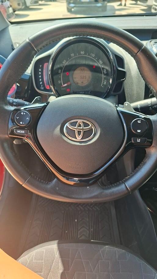 Toyota Aygo Connect 1.0 VVT-i 72 CV 5 porte x-cool MMT