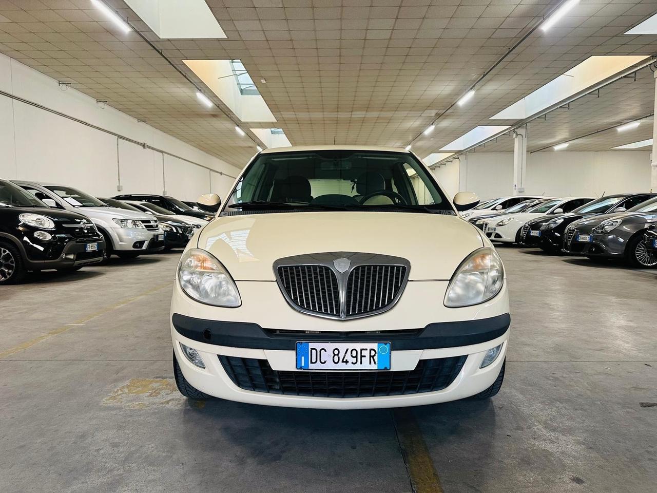 Lancia Ypsilon 1.2 Argento