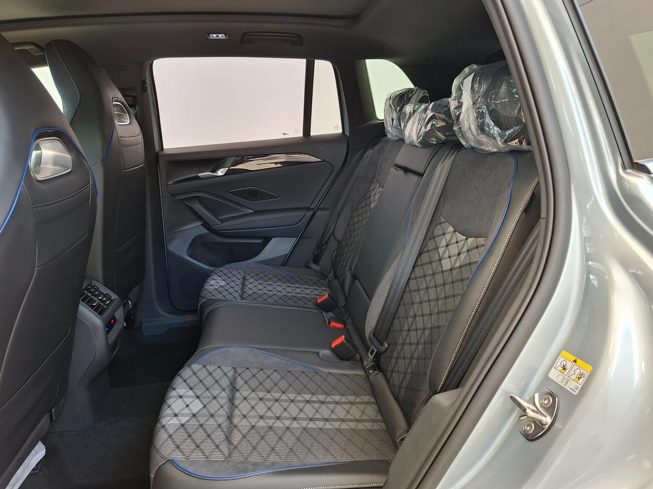 Volkswagen Tiguan 2.0 TDI 150 CV DSG R-Line Plus NUOVA