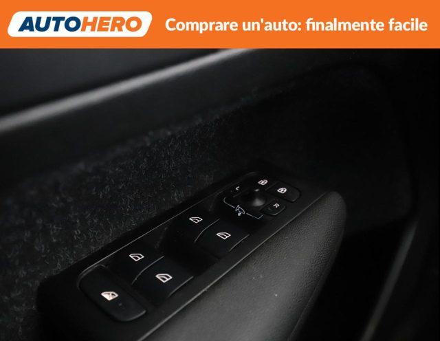 VOLVO XC40 T3 Momentum Pro