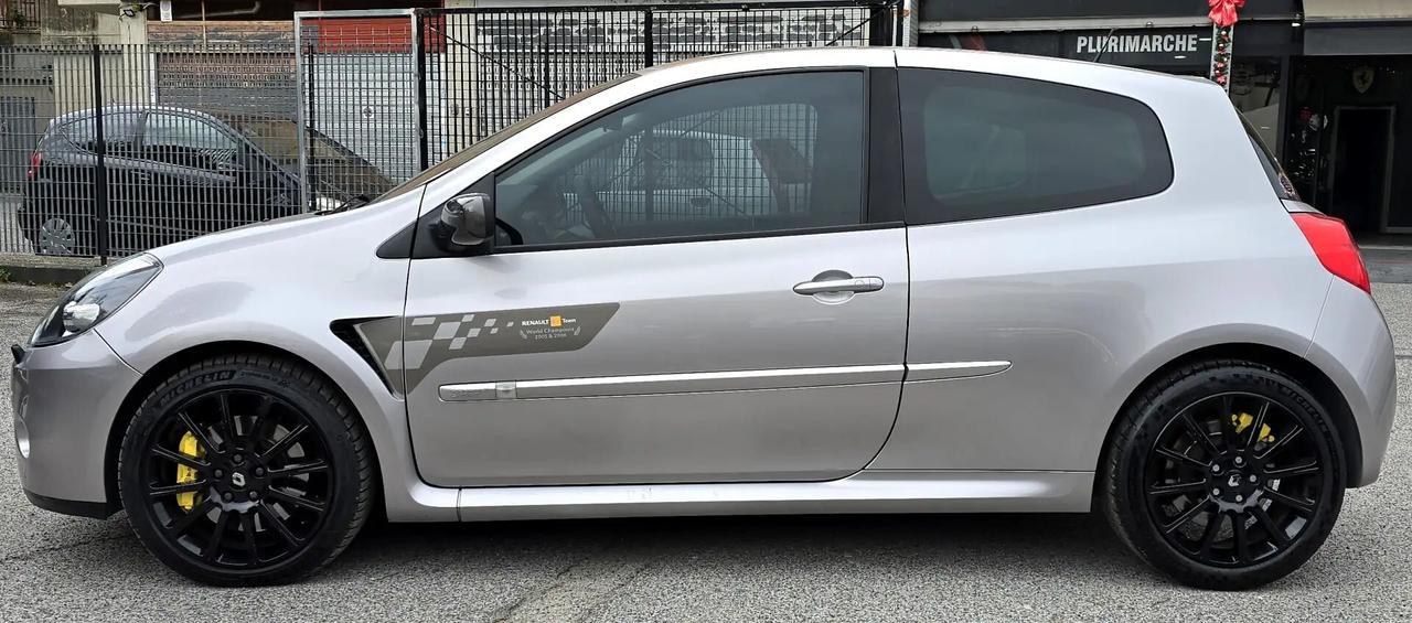 Renault Clio 2.0 16V 200CV 3 porte RS - Vettura di interesse Storico e Collezionistico