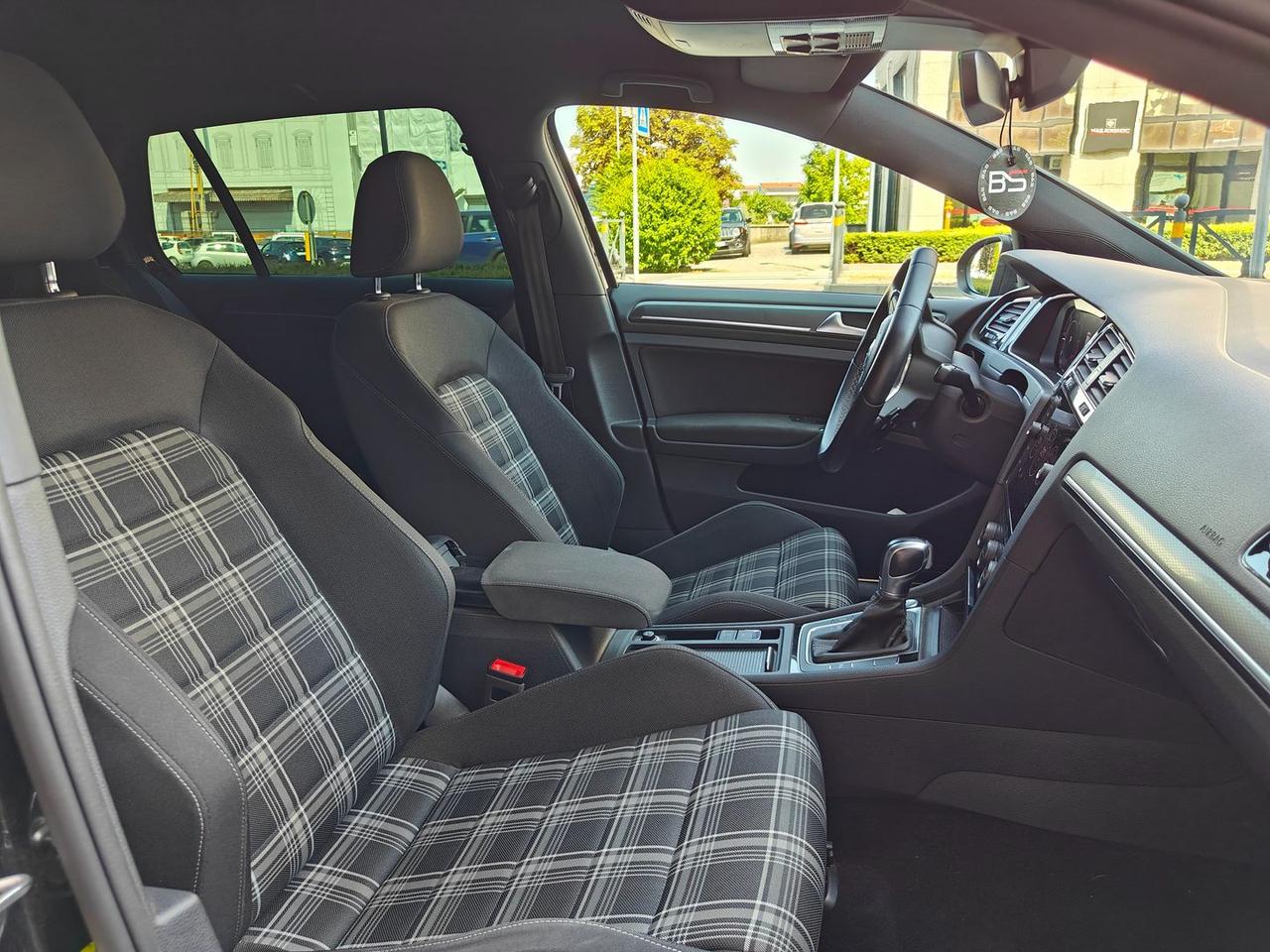 Volkswagen Golf VW Golf 2.0 TDI BlueMotion 7 #6522