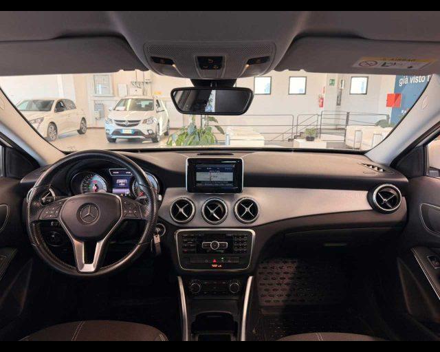 MERCEDES-BENZ GLA 180 CDI Automatic Sport