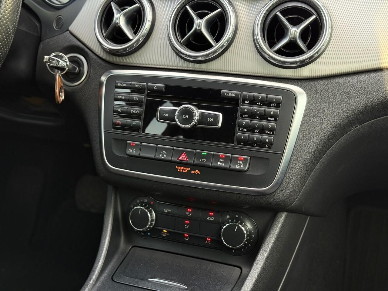 MERCEDES GLA 220 CDI 2015 Automatic 4Matic Premium