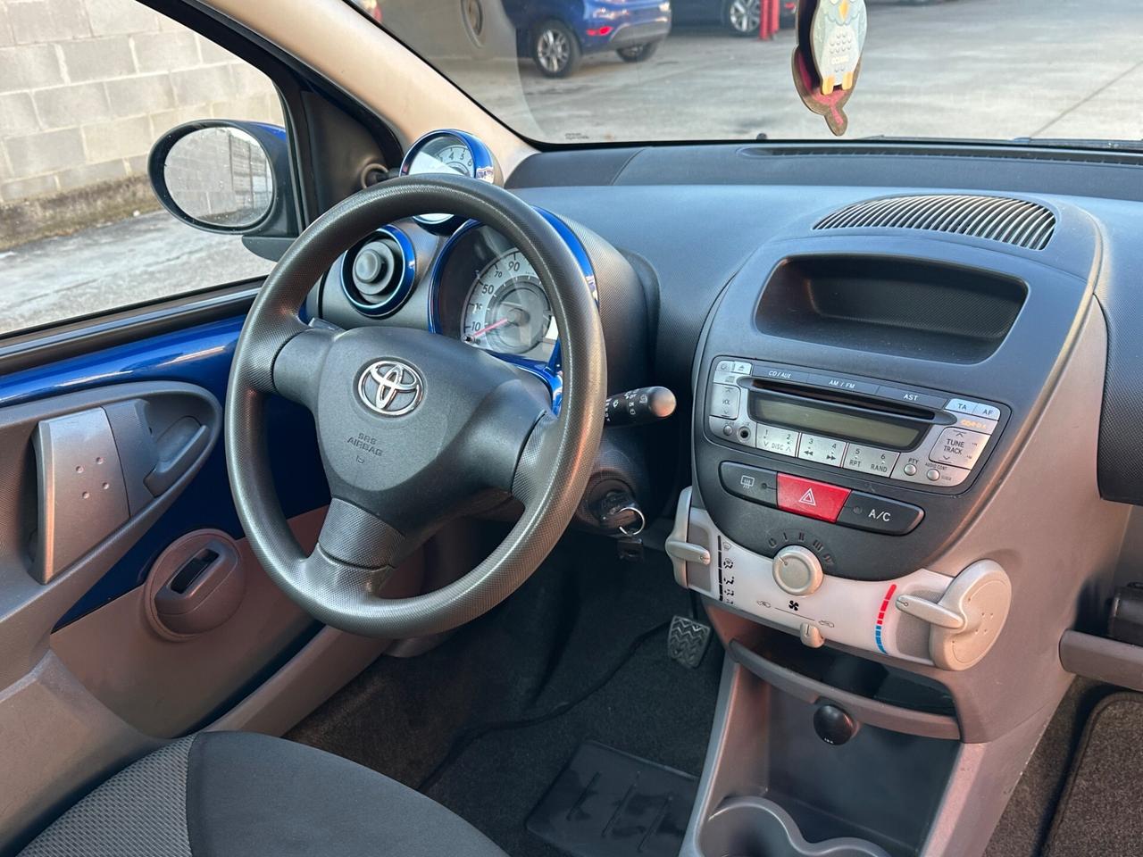 Toyota Aygo 1.0 12V VVT-i 5 porte Sol