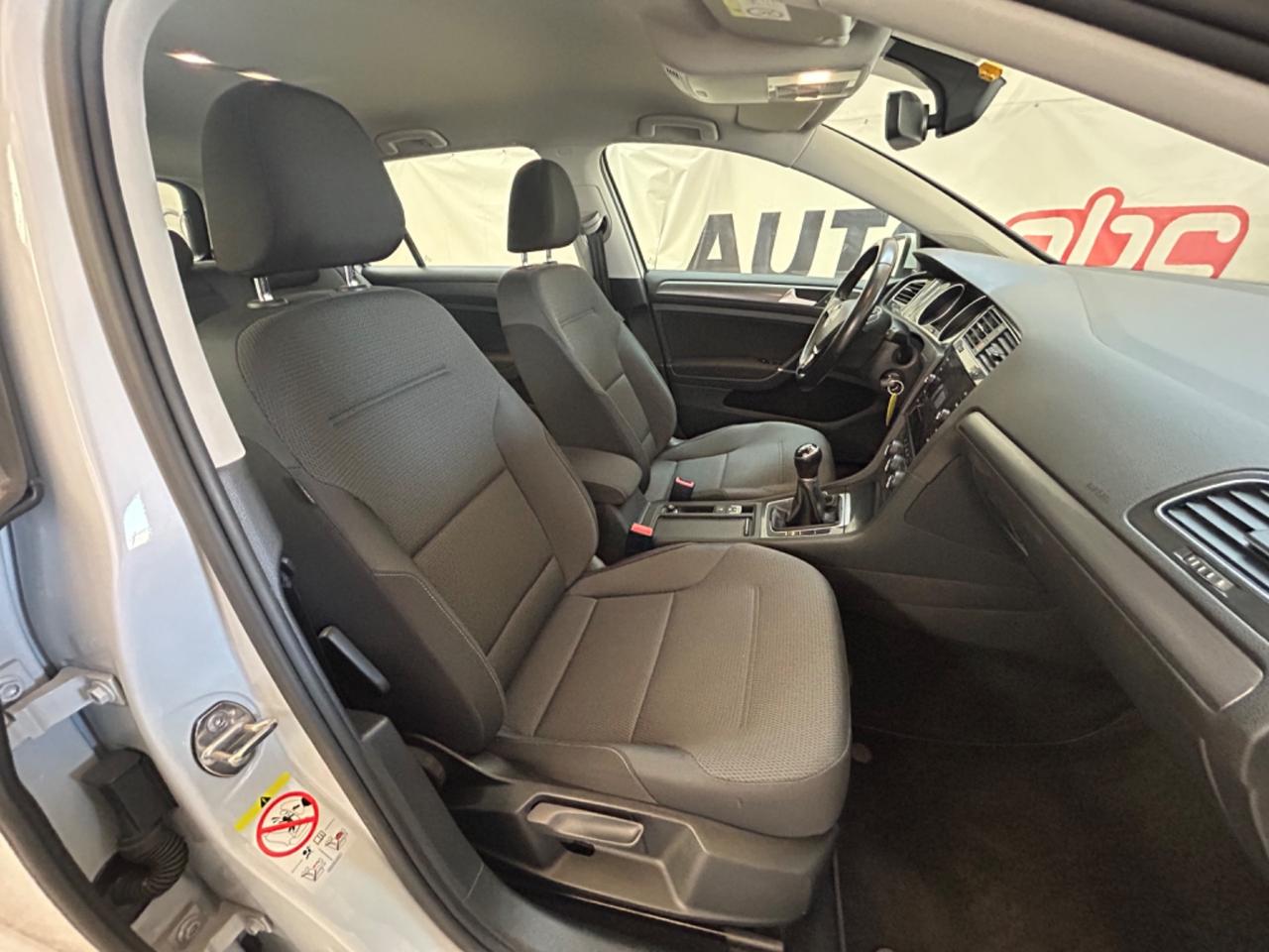 Volkswagen Golf 1.0 TSI 110 CV 5p. Business BlueMotion Technology