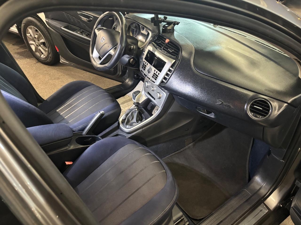 Lancia Delta 1.4 T-Jet 120 CV Oro