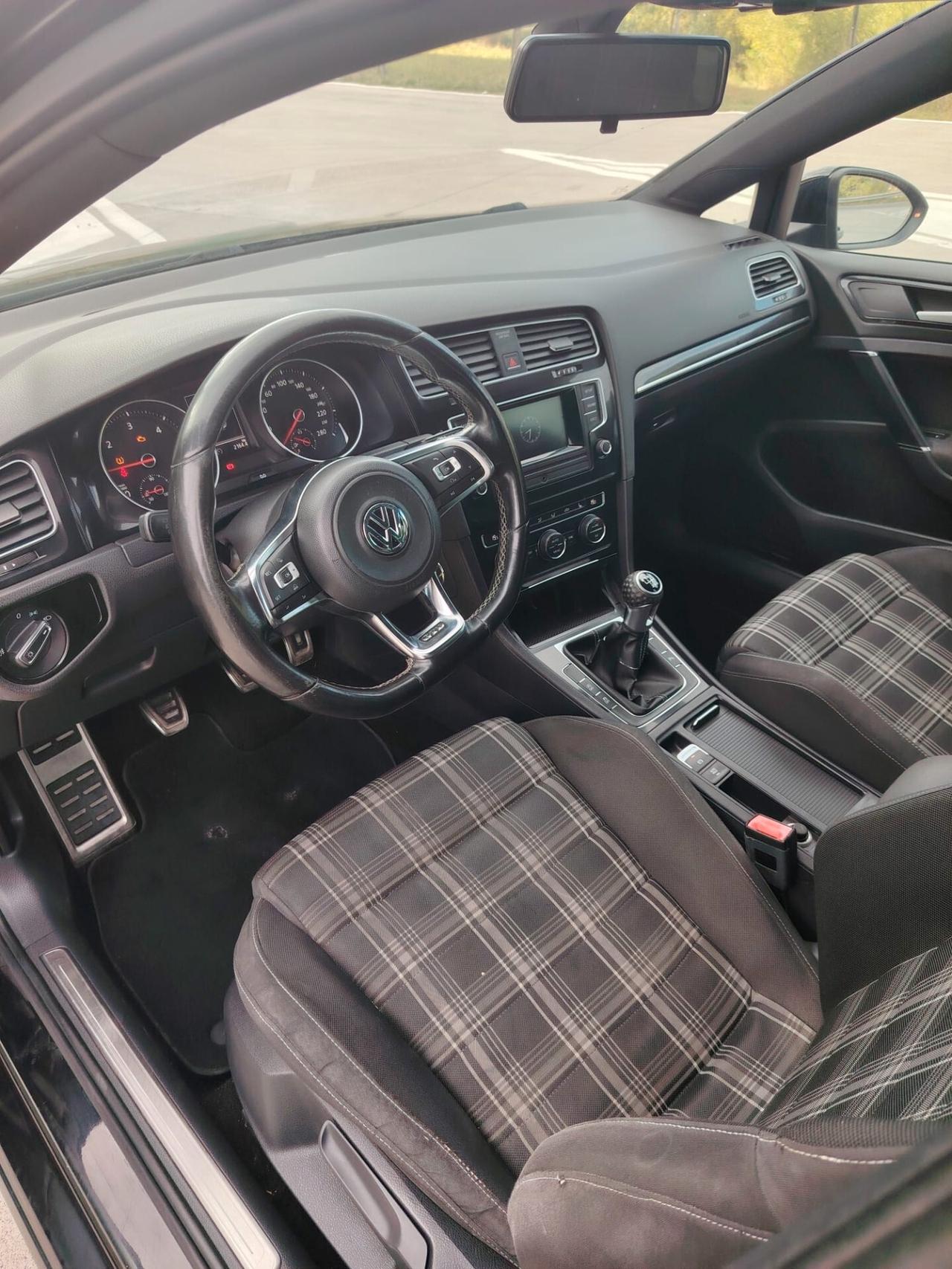 Volkswagen Golf GTD 2.0 TDI 5p. BlueMotion Technology