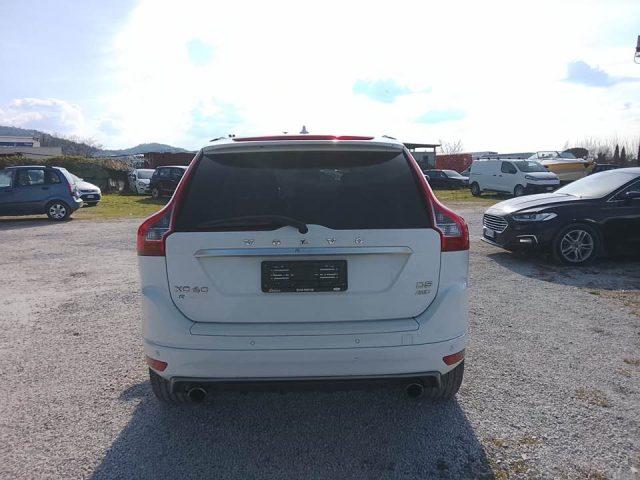 VOLVO XC60 D5 AWD Geartronic R-design Kinetic