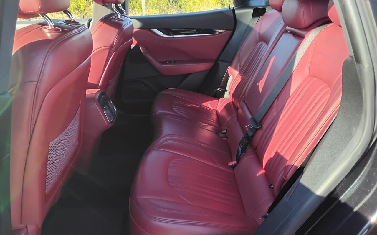 Maserati Levante V6 Diesel AWD Nerissimo Edition