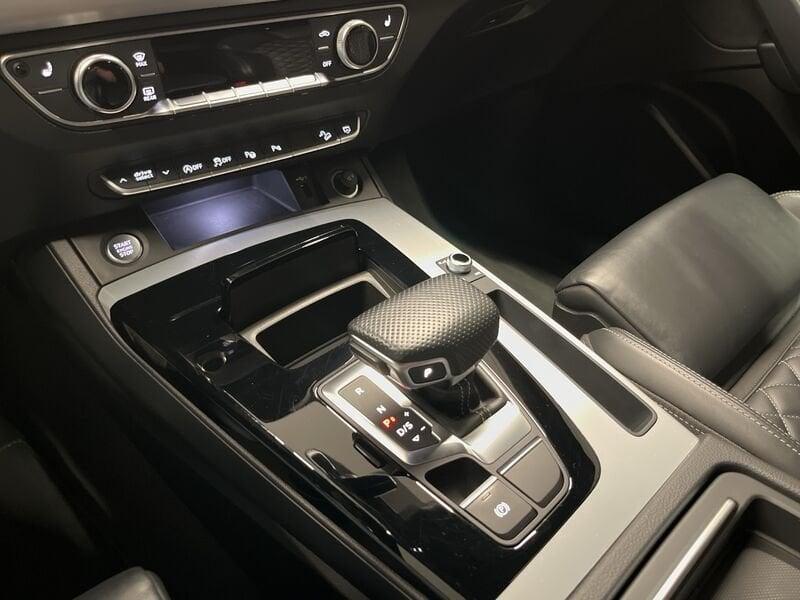 Audi Q5 40 TDI QUATTRO S TRONIC S LINE IDENTITY BLACK