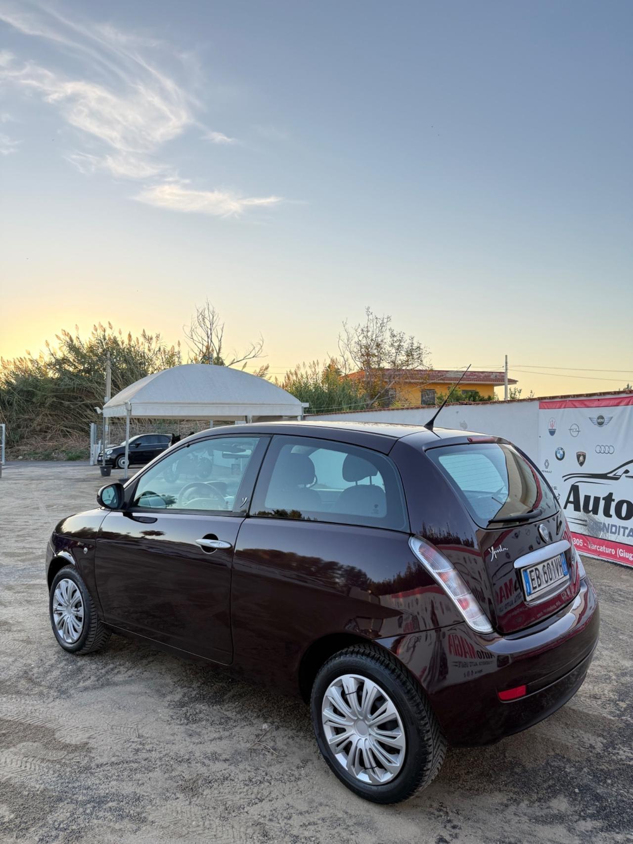 Lancia Ypsilon 1.3 MJT 75 CV Elle