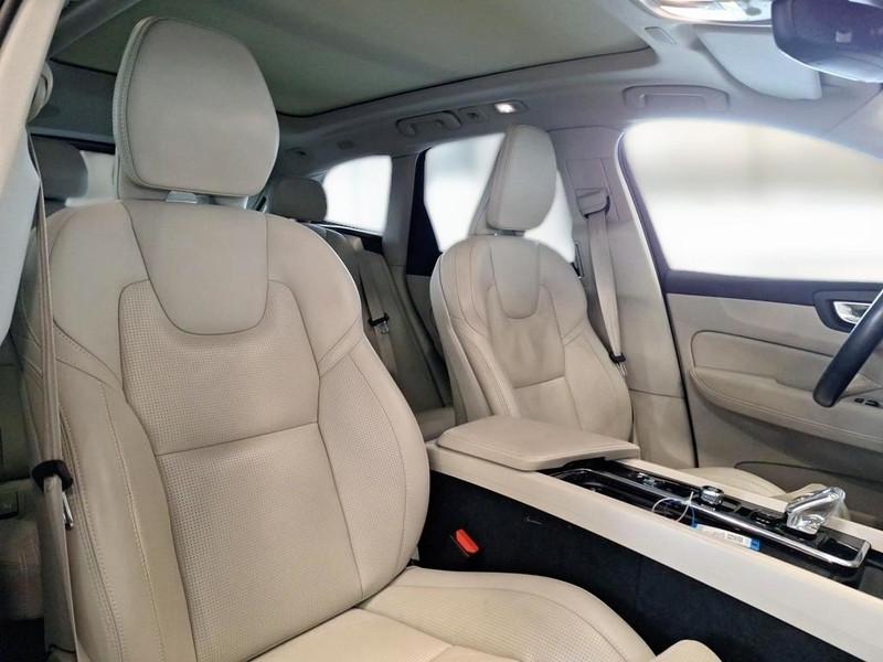 VOLVO XC60 T6 PLUG-IN AWD AUTO RECHARGE INSCR. SUV