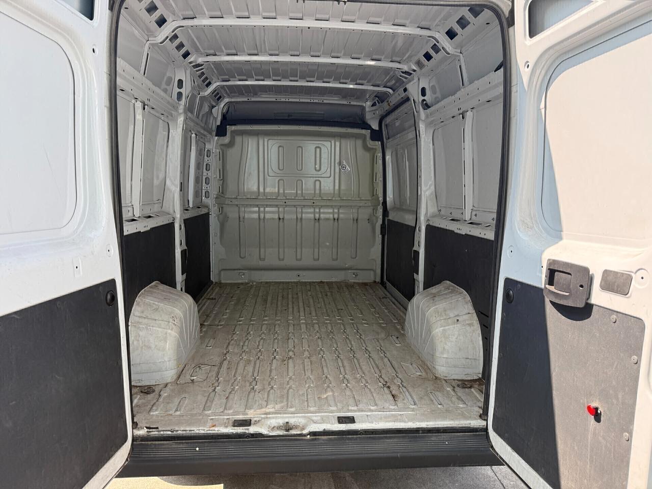 Peugeot Boxer 2.2/140 CV/100000 KM/2022