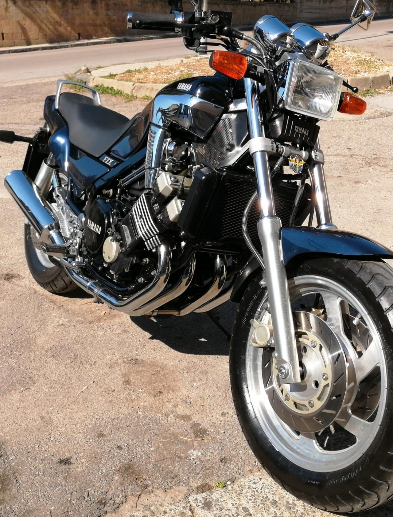 YAMAHA FZX 750