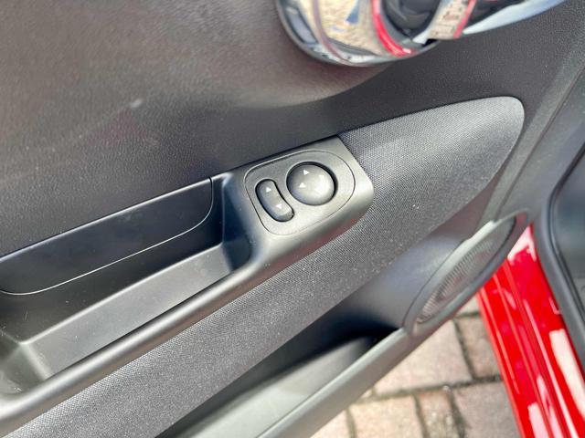 FIAT 500 1.0 Hybrid 70CV S&S Red - KM0