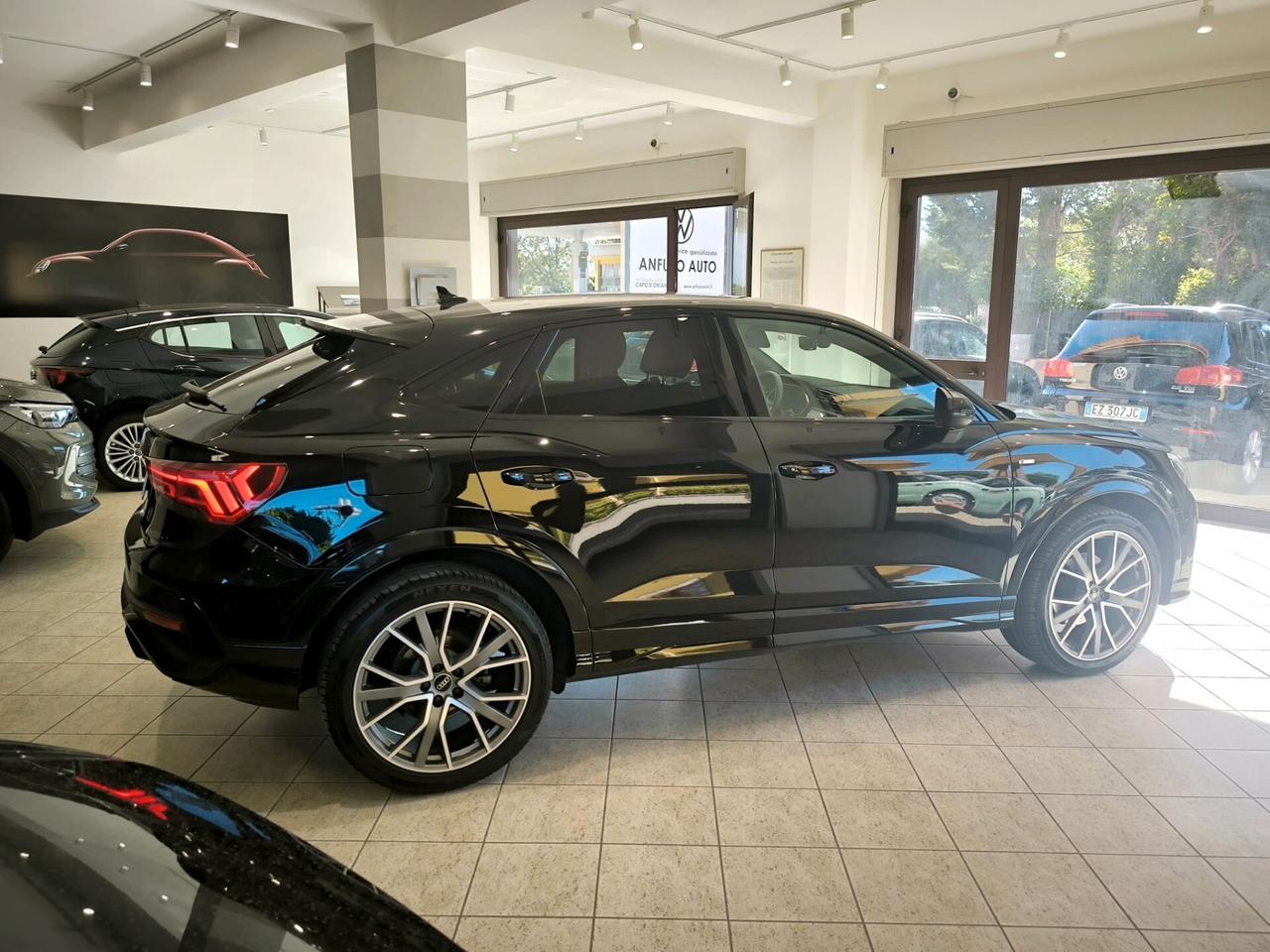 Audi Q3 SPB 35 TDI S tronic S line edition Identity Black