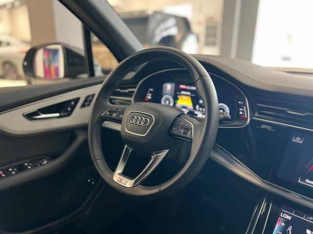 AUDI Q7 3.0 55 TFSI quattro tiptronic Sport